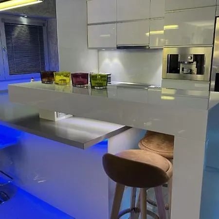 Lägenhet Life - Luxury In The Old Town.