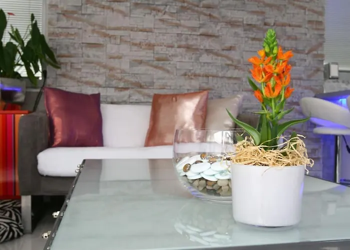 Life - Luxury In The Old Town.