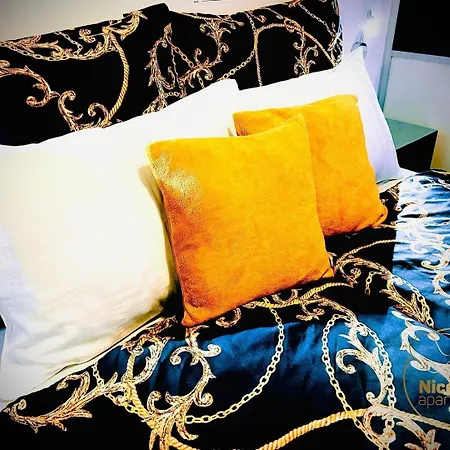 Life - Luxury In The Old Town.