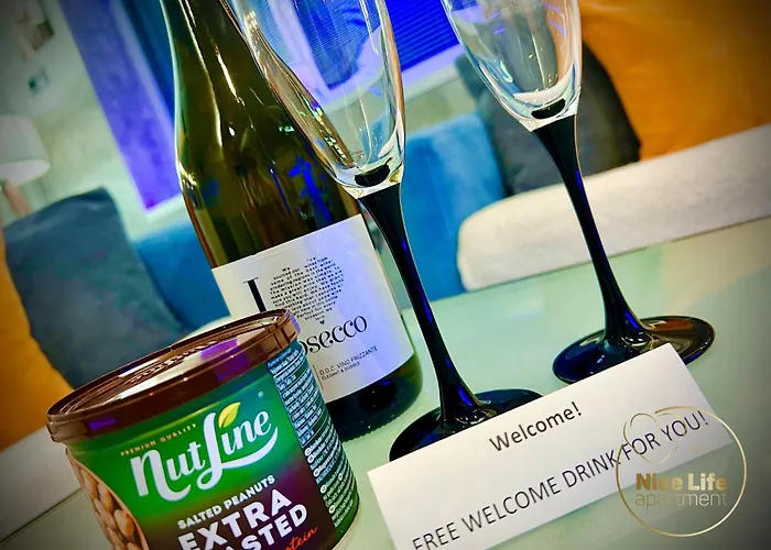 Life - Luxury In The Old Town. *